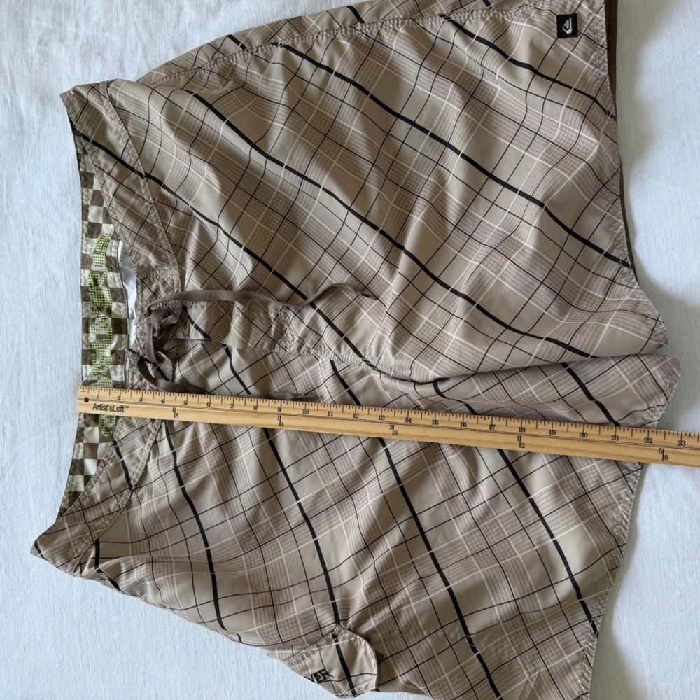 Y2K Quiksilver Plaid Board Shorts Tan Black Cargo Pocket Swim Trunks Size 40